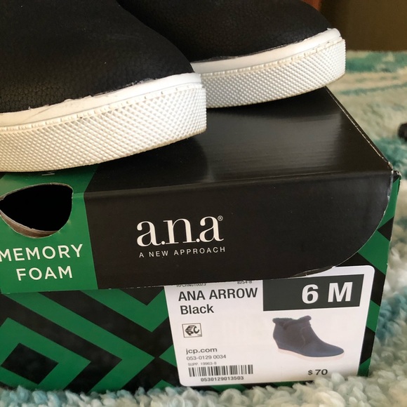 Booties - Picture 5 of 5